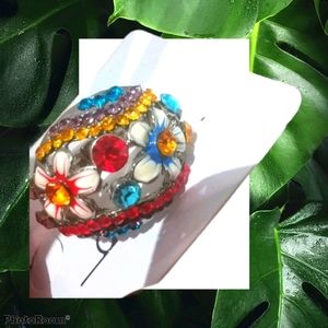 NWT flower Ring